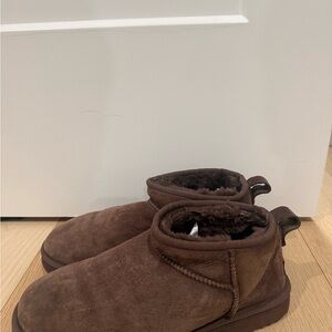 UGG ultra mini Chocolate Brown